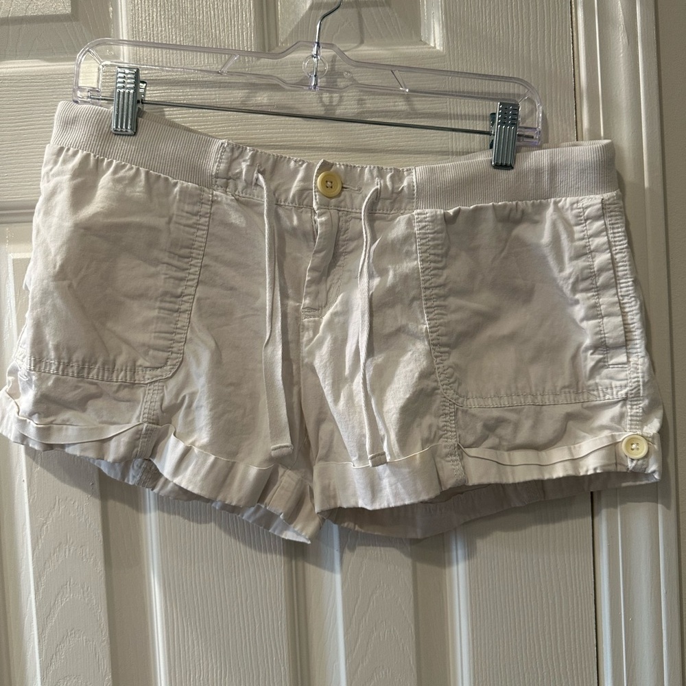Old Navy Women's white Cargo Shorts